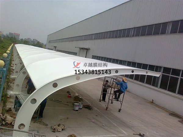利川<font color='red'>膜結(jié)構(gòu)停車棚</font>【雨棚遮陽棚生產(chǎn)安裝】