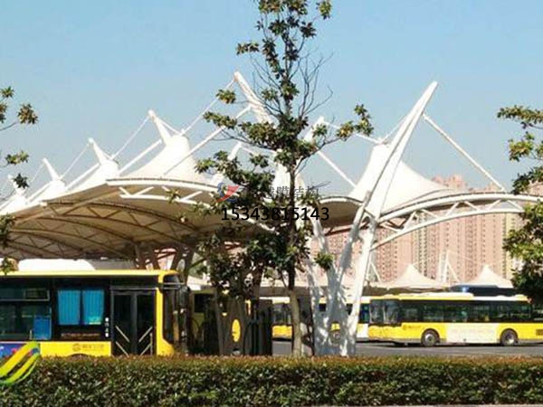 岷縣<font color='red'>膜結(jié)構(gòu)停車棚</font>【設(shè)計(jì)生產(chǎn)安裝】