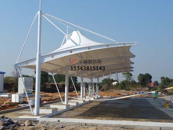 徽縣<font color='red'>膜結(jié)構(gòu)停車棚</font>【設(shè)計(jì)生產(chǎn)安裝】