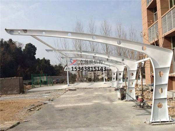 青陽<font color='red'>膜結(jié)構(gòu)停車棚</font>【設(shè)計(jì)生產(chǎn)安裝】