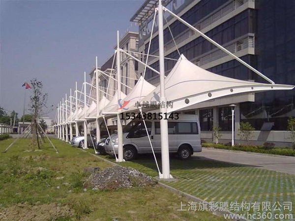 從江<font color='red'>膜結(jié)構(gòu)停車棚</font>【遮陽棚廠家】生產(chǎn)設(shè)計