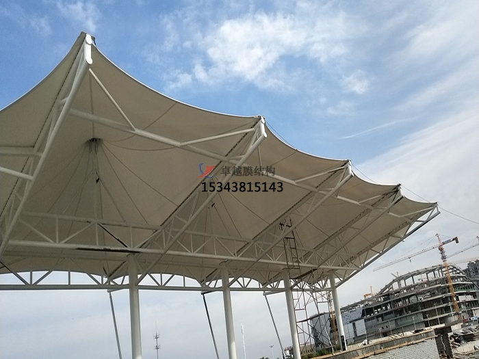 內(nèi)蒙古包頭公園路小學膜結(jié)構(gòu)看臺