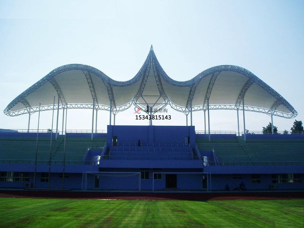 漢中市體育場(chǎng)看臺(tái)頂棚/運(yùn)動(dòng)場(chǎng)主席臺(tái)/風(fēng)雨操場(chǎng)雨棚生產(chǎn)廠(chǎng)家