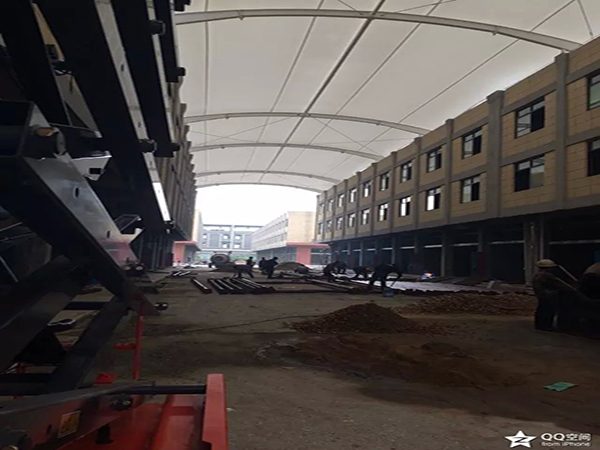 創(chuàng)新設計：商業(yè)街膜結(jié)構(gòu)引領建筑時尚潮流