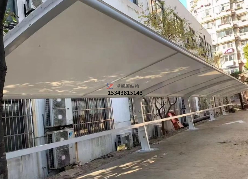 膜結構自行車棚