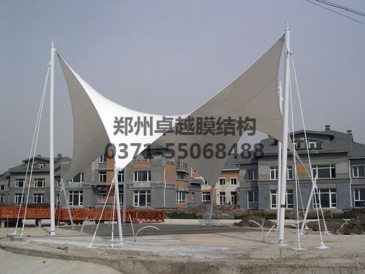 西安張拉膜遮陽(yáng)棚生產(chǎn)廠家設(shè)計(jì)施工【西安航空學(xué)院張拉膜遮陽(yáng)棚】等項(xiàng)目