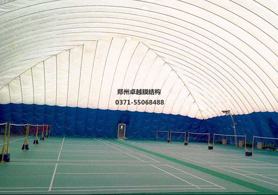 膜結(jié)構(gòu)地下車(chē)庫(kù)入口清潔